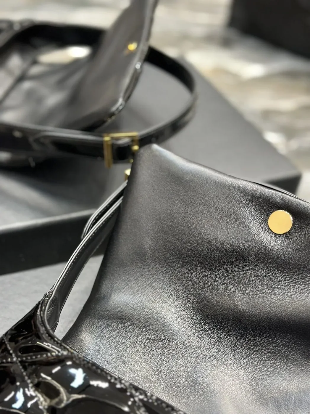 Saint Laurent Le 5a7 Shoulder Bag Black / Saint Laurent Le 5a7 Shoulder Bag Black /