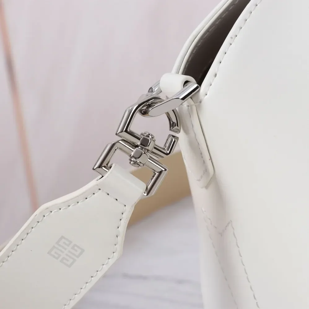 Givenchy Small Antigona Bag in Box Leather for Women in White