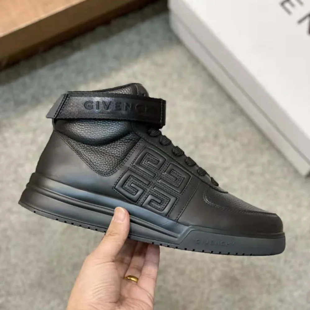 Givenchy G4 High Top Sneakers in Leather for Men in Black