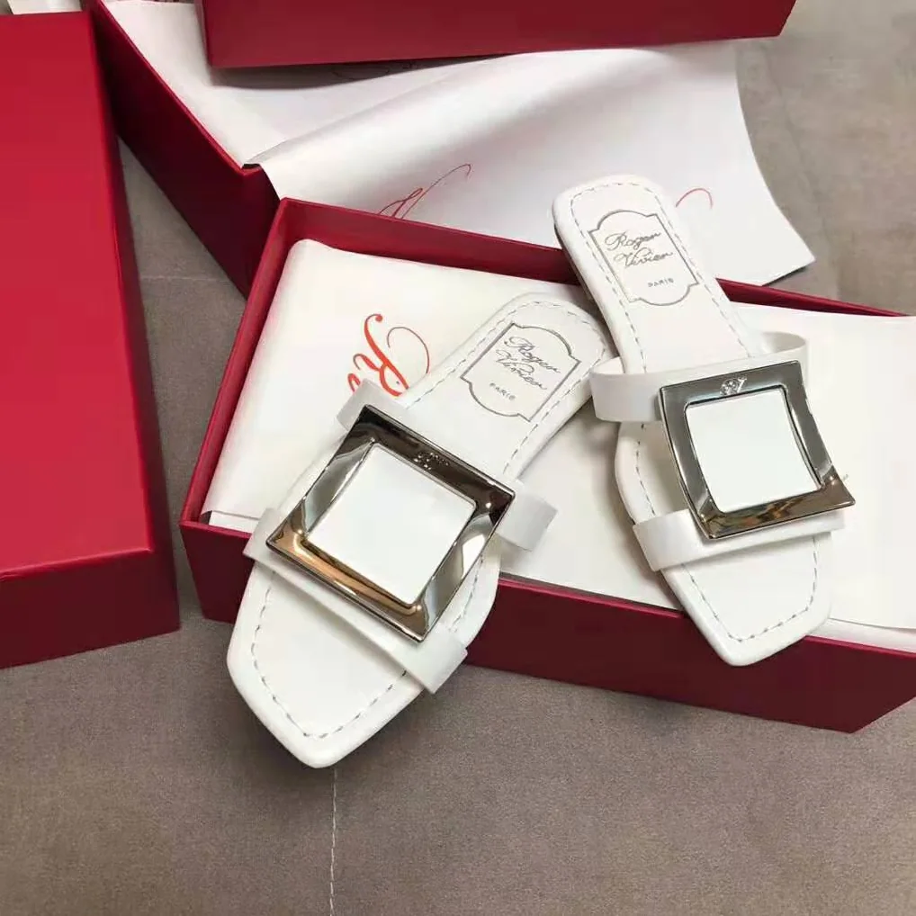 Roger Vivier Bikiviv' Mules Flat Sandals for Women in White Roger Vivier Bikiviv' Mules Flat Sandals for Women in White