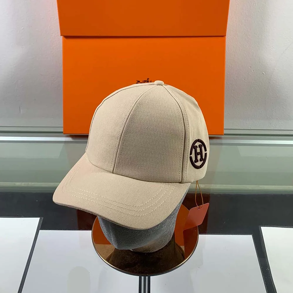 Hermes Miles H Circle Cap in Stretch Cotton for Men in Beige Hermes Miles H Circle Cap in Stretch Cotton for Men in Beige