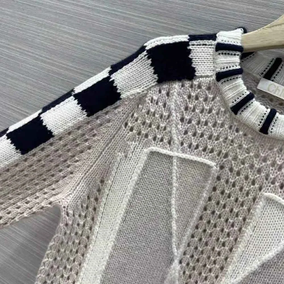 Chloe Graphic Knit Sweater for Women in Beige Chloe Graphic Knit Sweater for Women in Beige