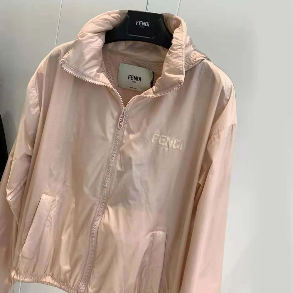 Fendi Pink Nylon Windbreaker for Women in Pink Fendi Pink Nylon Windbreaker for Women in Pink