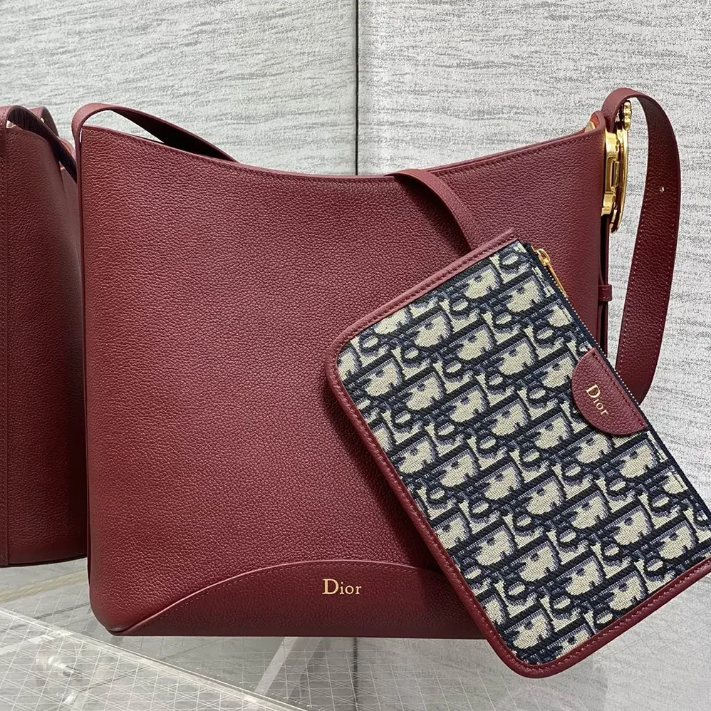 Dior Medium Dior Médaillon Bucket Bag Garance Red Grained Calfskin for Women