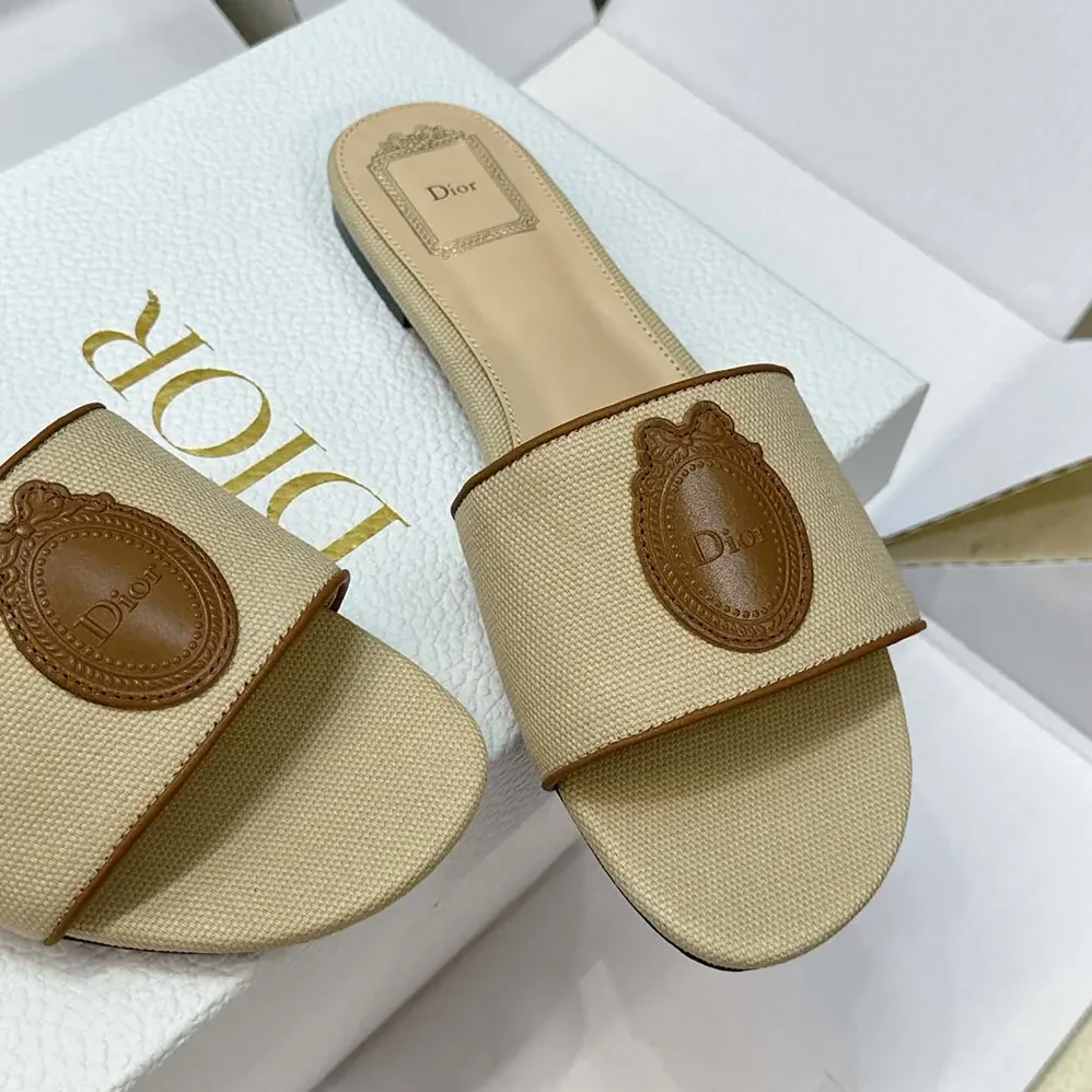 Dior Dioriviera Dior Médaillon Slide Natural Embroidered Cotton and Cognac Brown Calfskin for Women Dior Dioriviera Dior Médaillon Slide Natural Embroidered Cotton and Cognac Brown Calfskin for Women