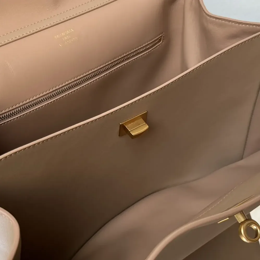 Balenciaga Rodeo Handbag Medium In latte Smooth Calfskin Aged for Women in gold Hardware