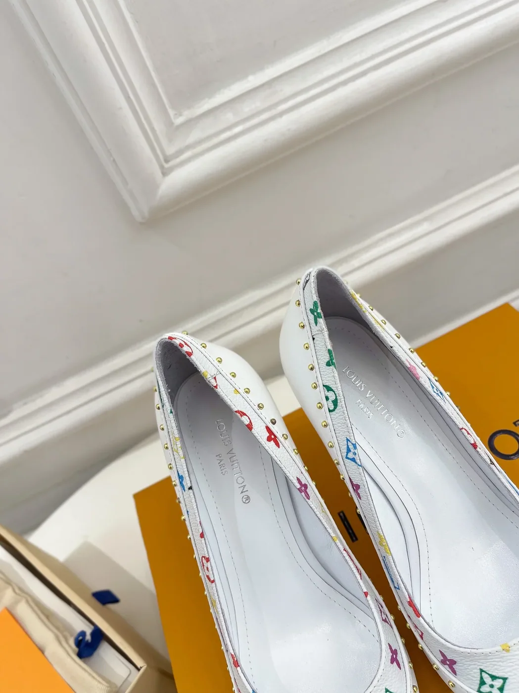 Louis Vuitton Pump White 9.5/ Louis Vuitton Pump White 9.5/