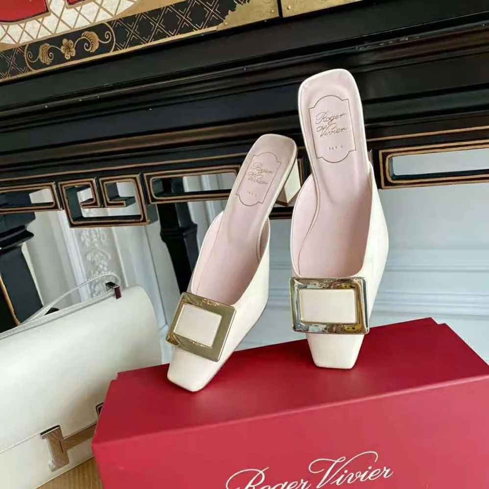 Roger Vivier Belle Vivier Metal Buckle Mules in Patent Leather in 4.5 cm Heel Roger Vivier Belle Vivier Metal Buckle Mules in Patent Leather in 4.5 cm Heel