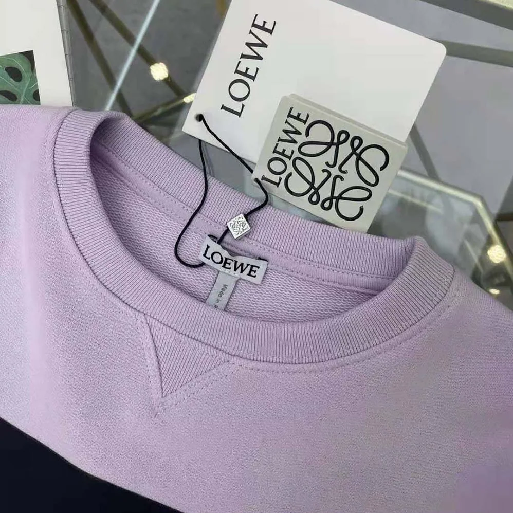 Loewe Ceramic Print Sweatshirt in Cotton for Women in Purple Loewe Ceramic Print Sweatshirt in Cotton for Women in Purple