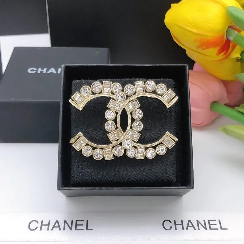 22AW Brooch Gold Tone