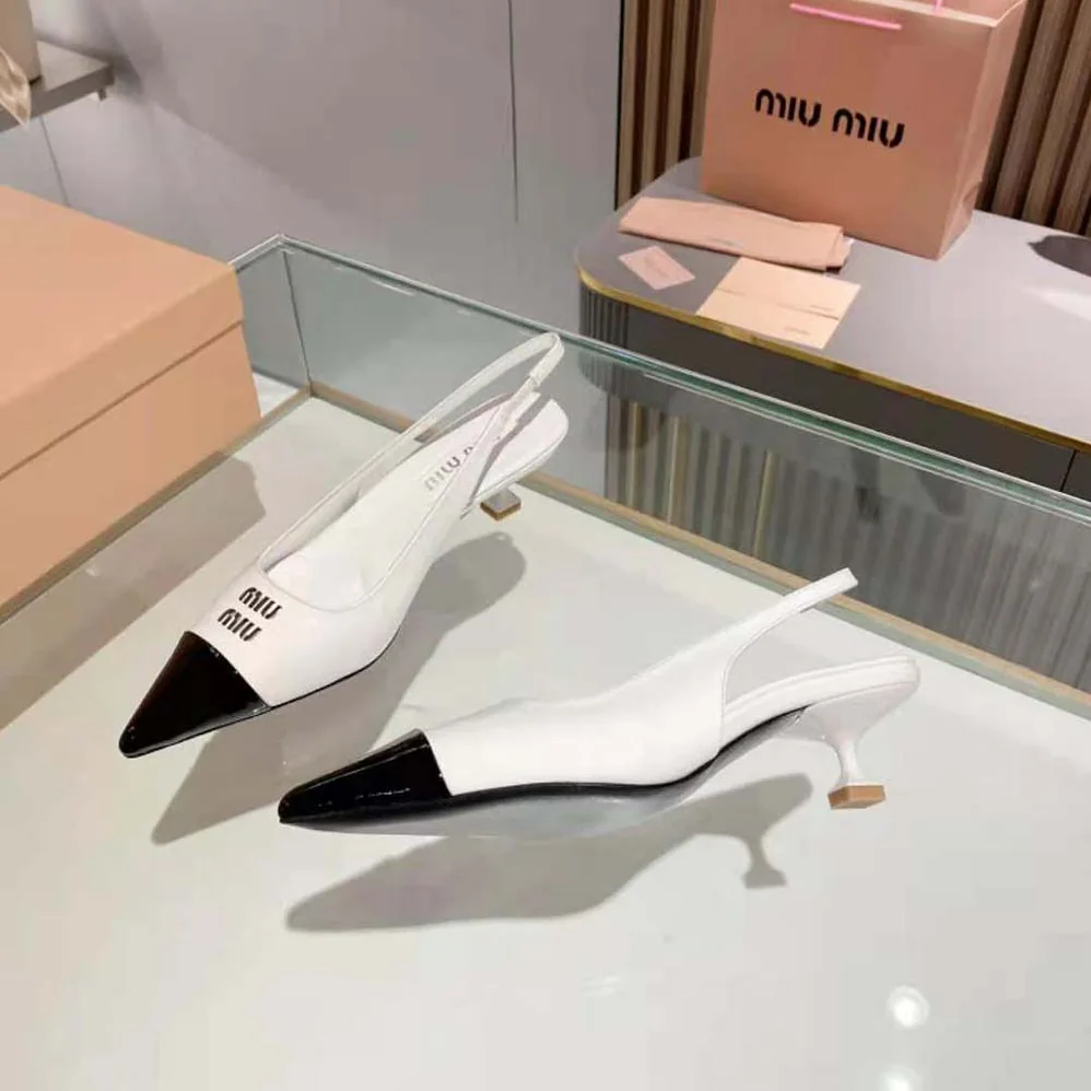 Miu Miu Patent Leather Pump in 45 mm Heel Height for Women in White