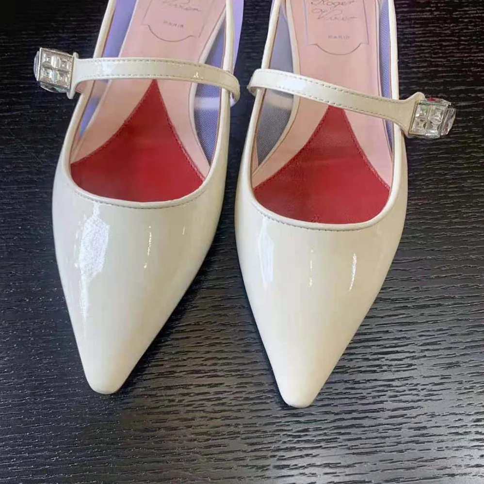 Roger Vivier Babies Ballerinas in Patent Leather for Women in White Roger Vivier Babies Ballerinas in Patent Leather for Women in White