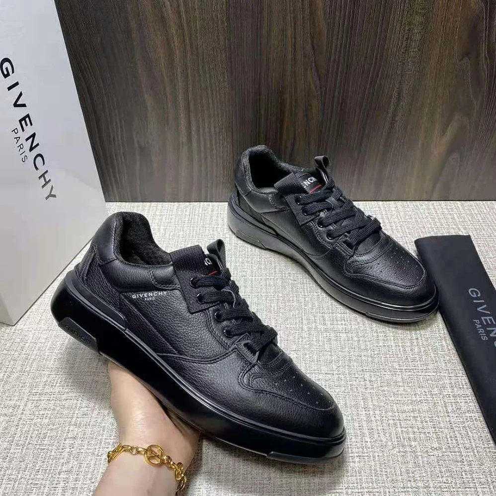 Givenchy Wing Low Sneakers in Satin for Men in Black