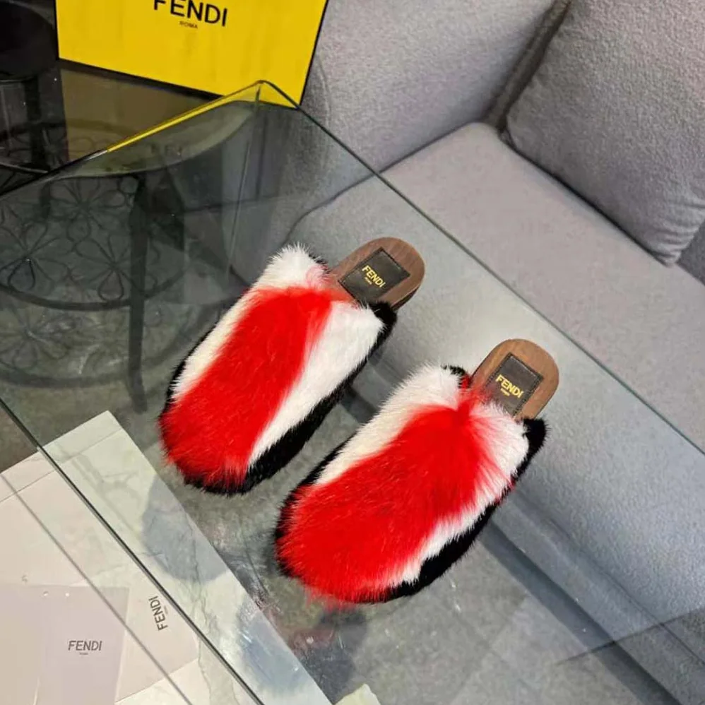 Fendi Baguette Show Red Fox Fur Medium for Women in Heel Clogs Fendi Baguette Show Red Fox Fur Medium for Women in Heel Clogs