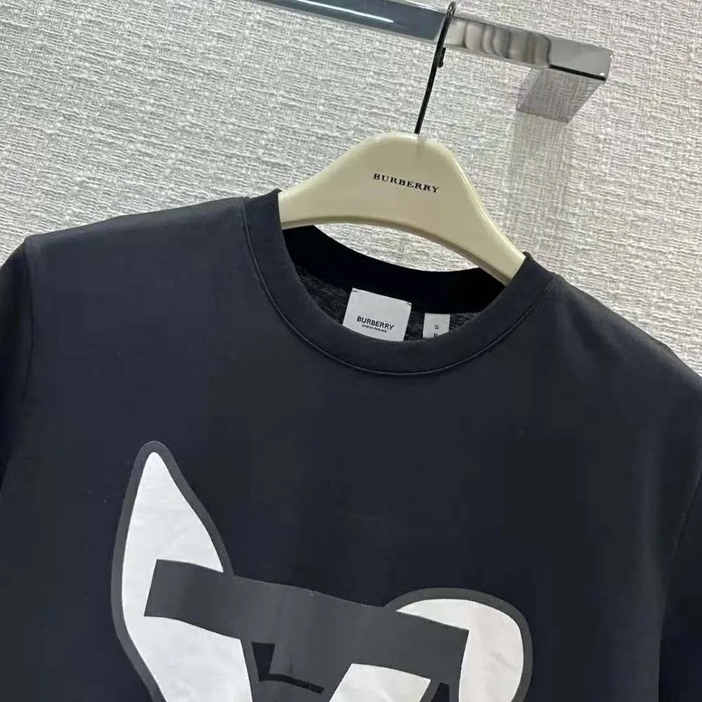 Burberry Rabbit Print Cotton T-shirt for Men in Black Burberry Rabbit Print Cotton T-shirt for Men in Black