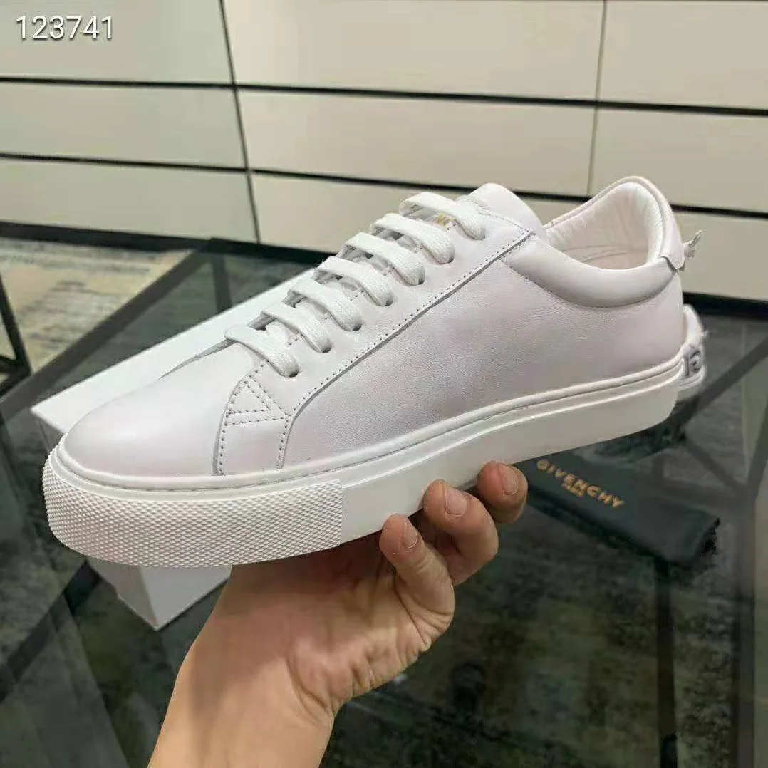 Givenchy Givenchy Reverse Sneakers in Leather for Men in White Givenchy Givenchy Reverse Sneakers in Leather for Men in White