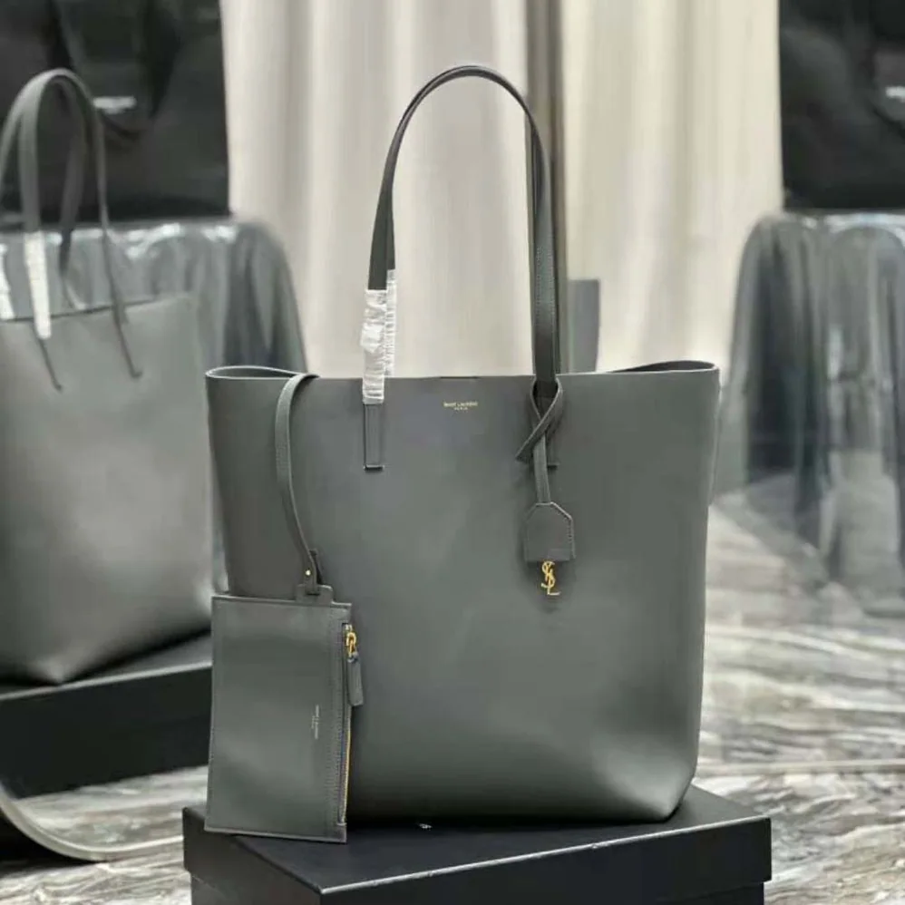 Saint Laurent YSL Shopping Saint Laurent N/S in Supple Leather for Women in Gray