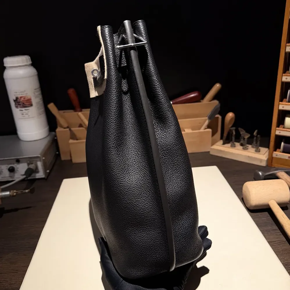 Hermes Togo So Kelly 22 Palladium Hardware for Unisex in Black