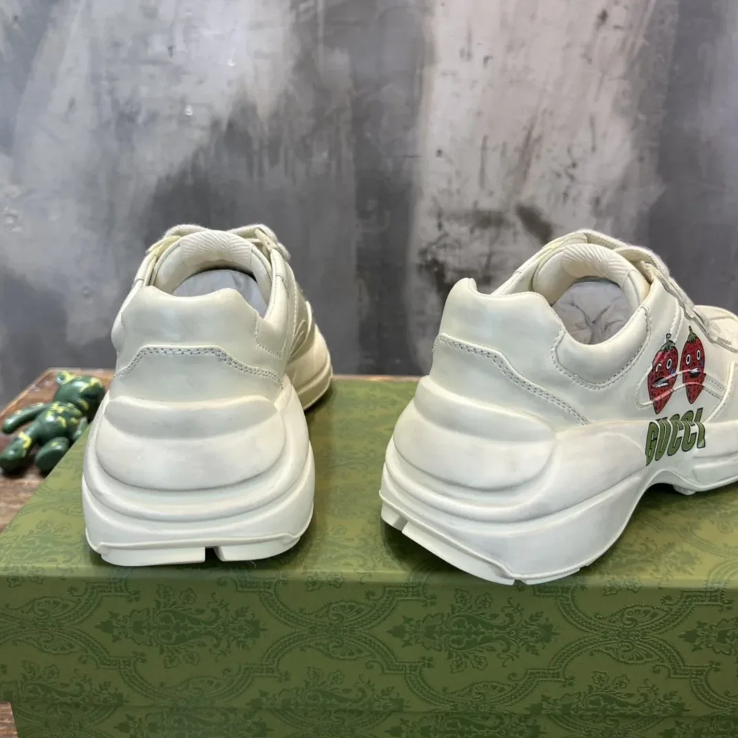 Gucci Rhyton Sneaker With Strawberry Print Ivory White for Men