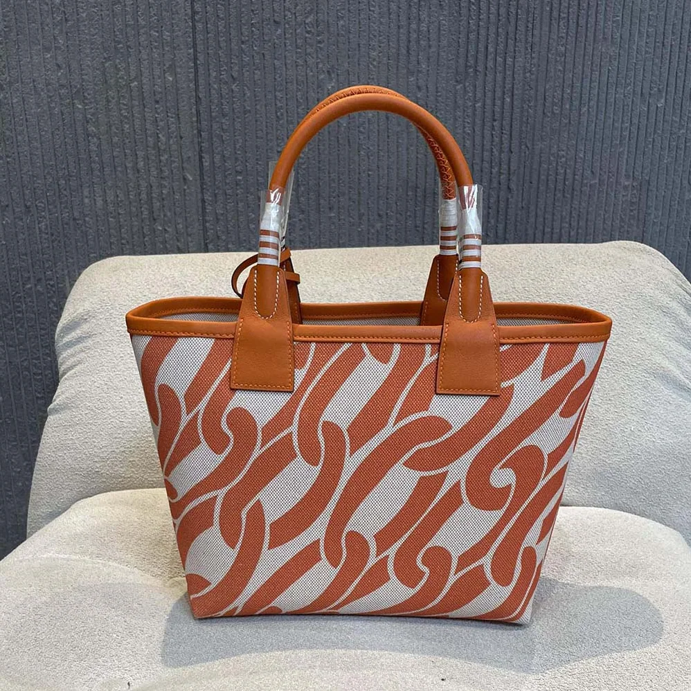 Hermes Steeple 25 Ecru Tote Bag for Unisex in Orange