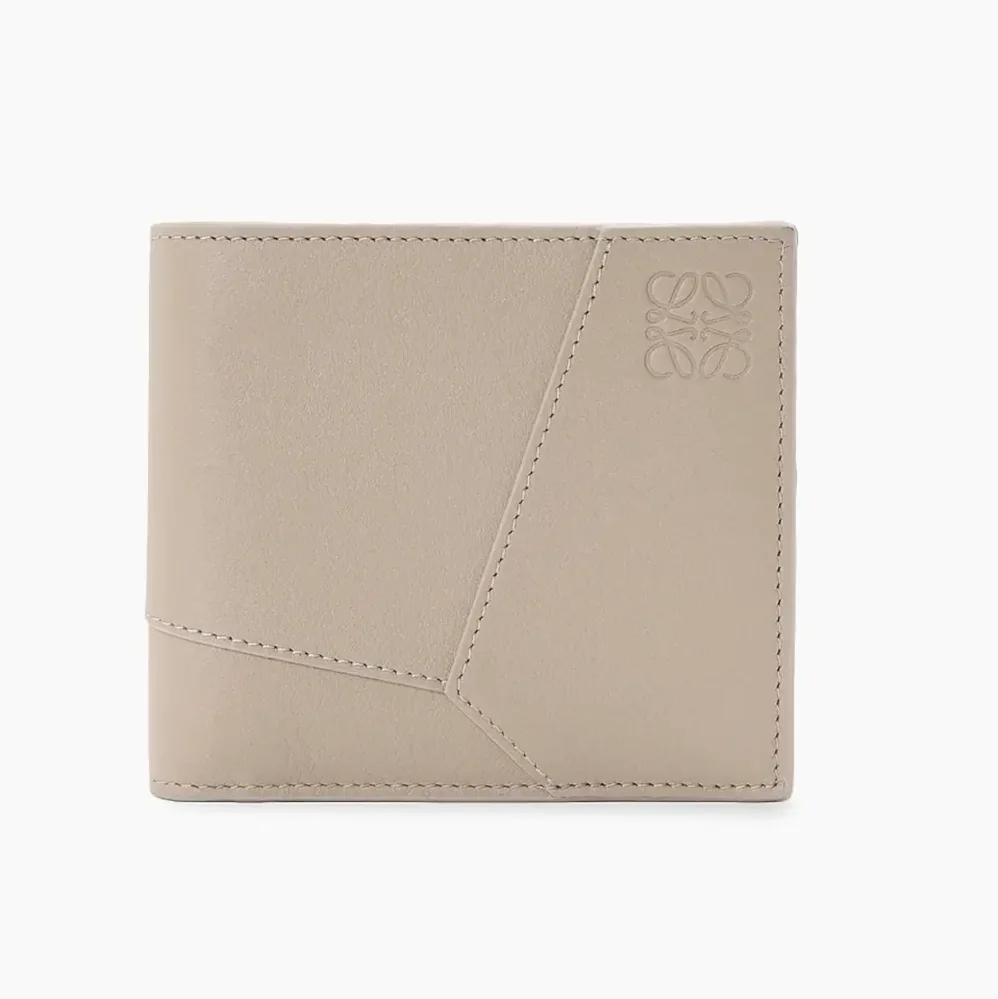 Loewe Puzzle Bifold Coin Wallet in Classic Calfskin for Unisex in Corda Loewe Puzzle Bifold Coin Wallet in Classic Calfskin for Unisex in Corda