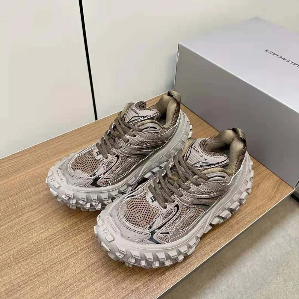 Balenciaga Bouncer Sneaker in Beige Mesh and Nylon for Unisex Balenciaga Bouncer Sneaker in Beige Mesh and Nylon for Unisex