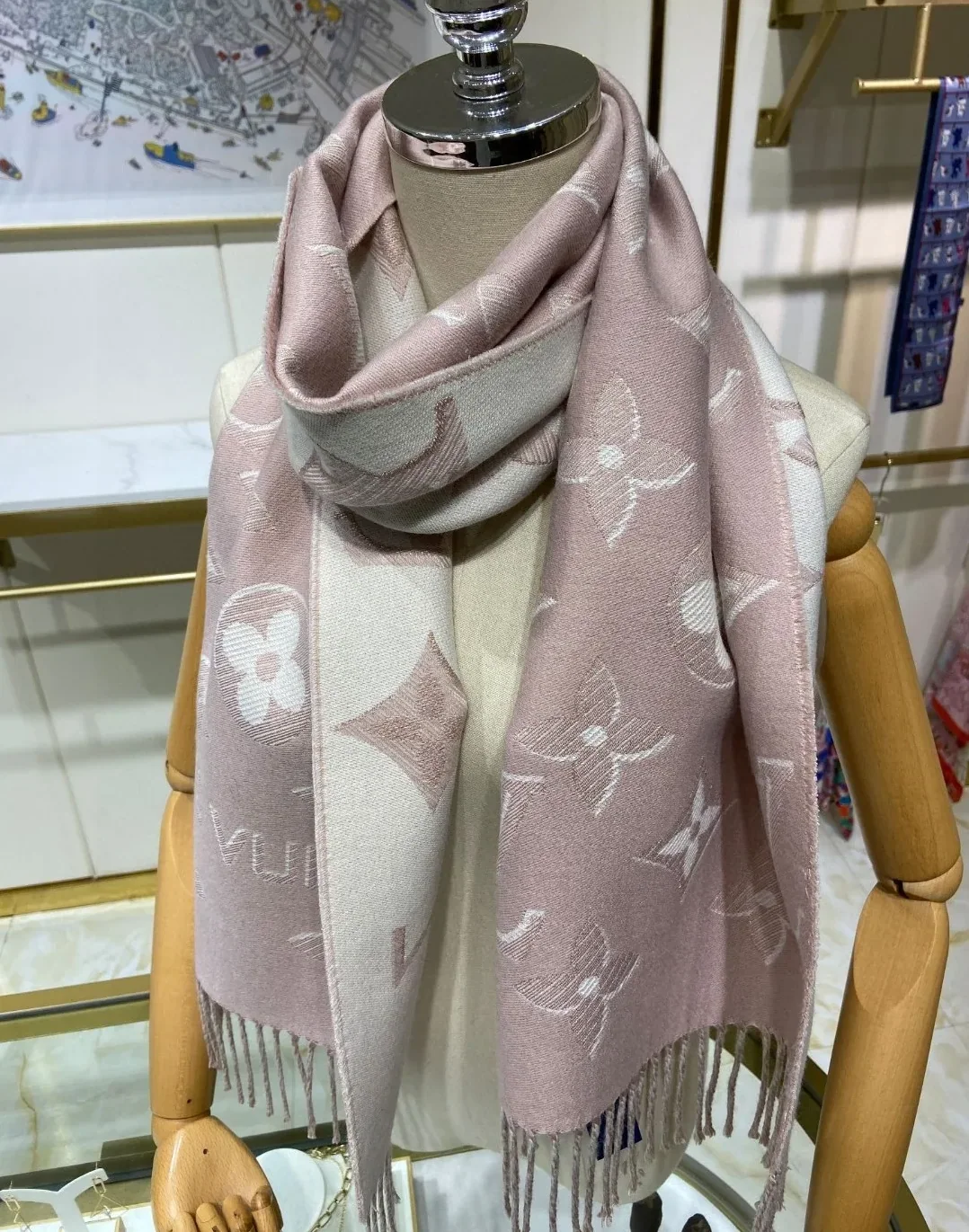 Louis Vuitton Double Sided Long Scarf Pink Louis Vuitton Double Sided Long Scarf Pink