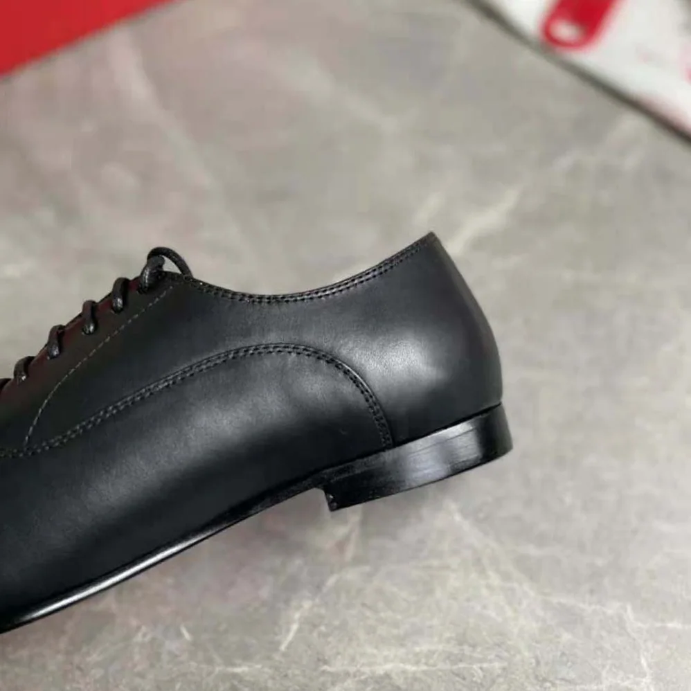Christian Louboutin Greggo in Calf Leather for Men in Black