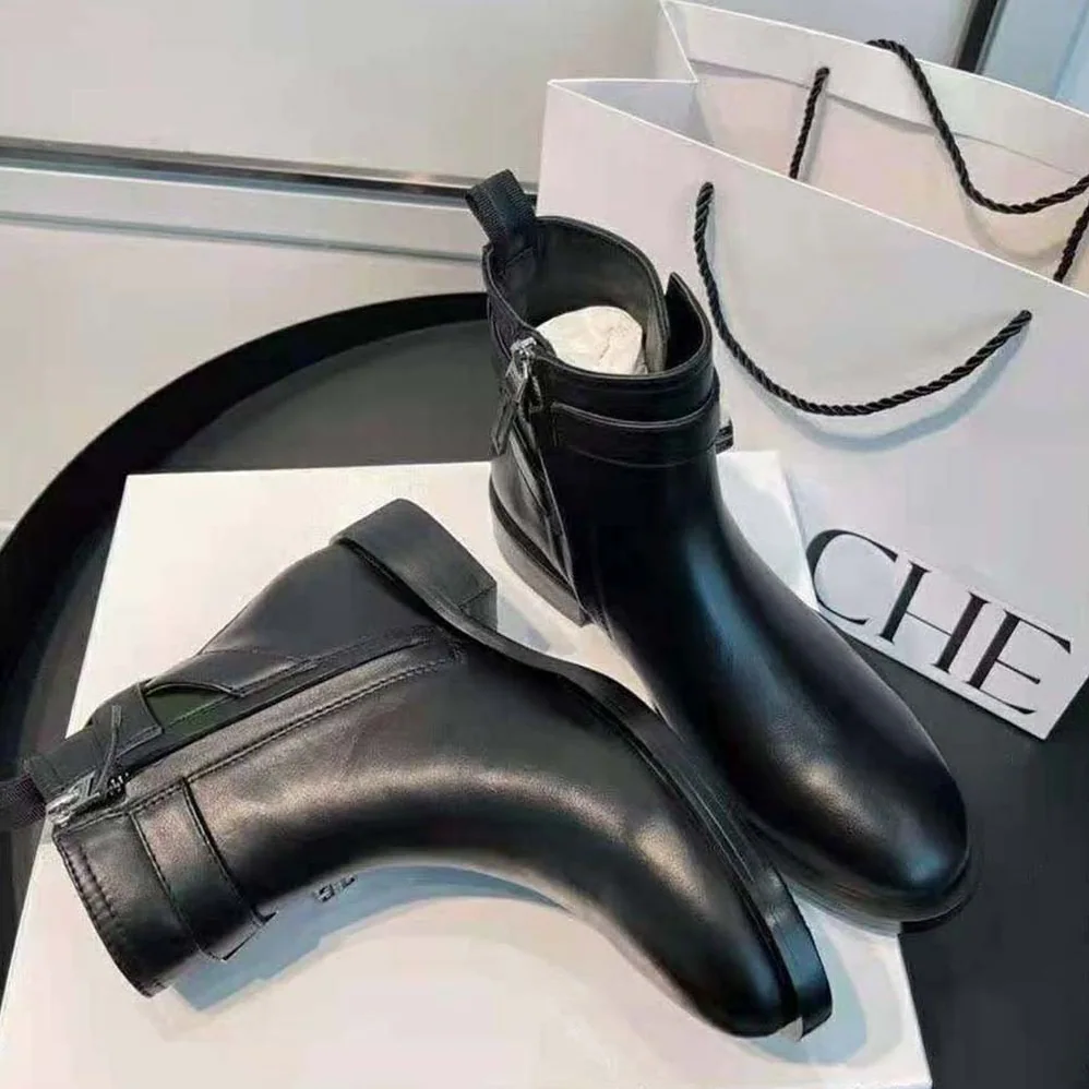 Givenchy Boots in Leather with Padlock for Women