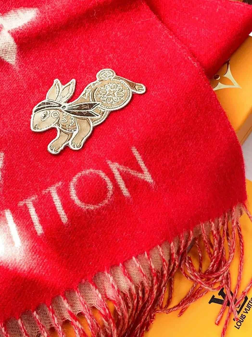 Louis Vuitton Precious Rabbit LV Scarf Red Louis Vuitton Precious Rabbit LV Scarf Red