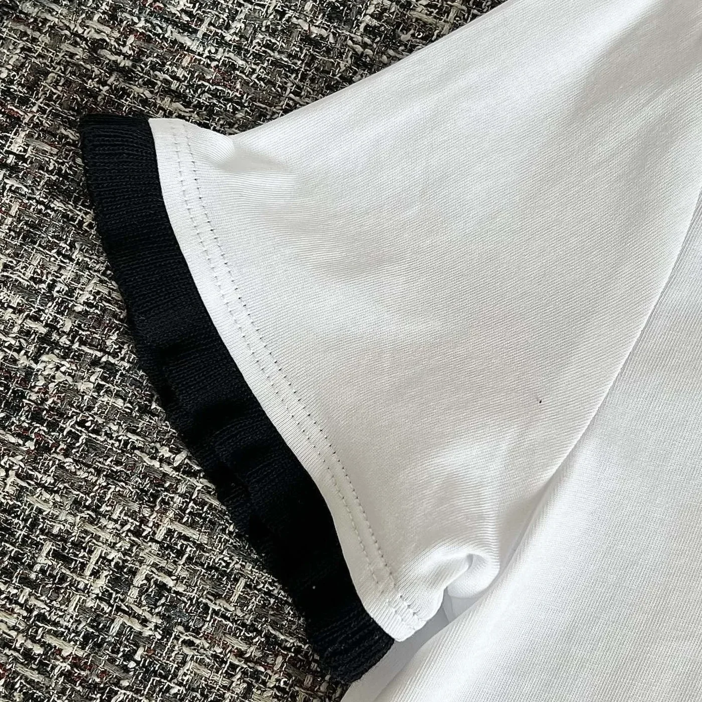Gucci Print T in Shirt White Gucci Print T in Shirt White