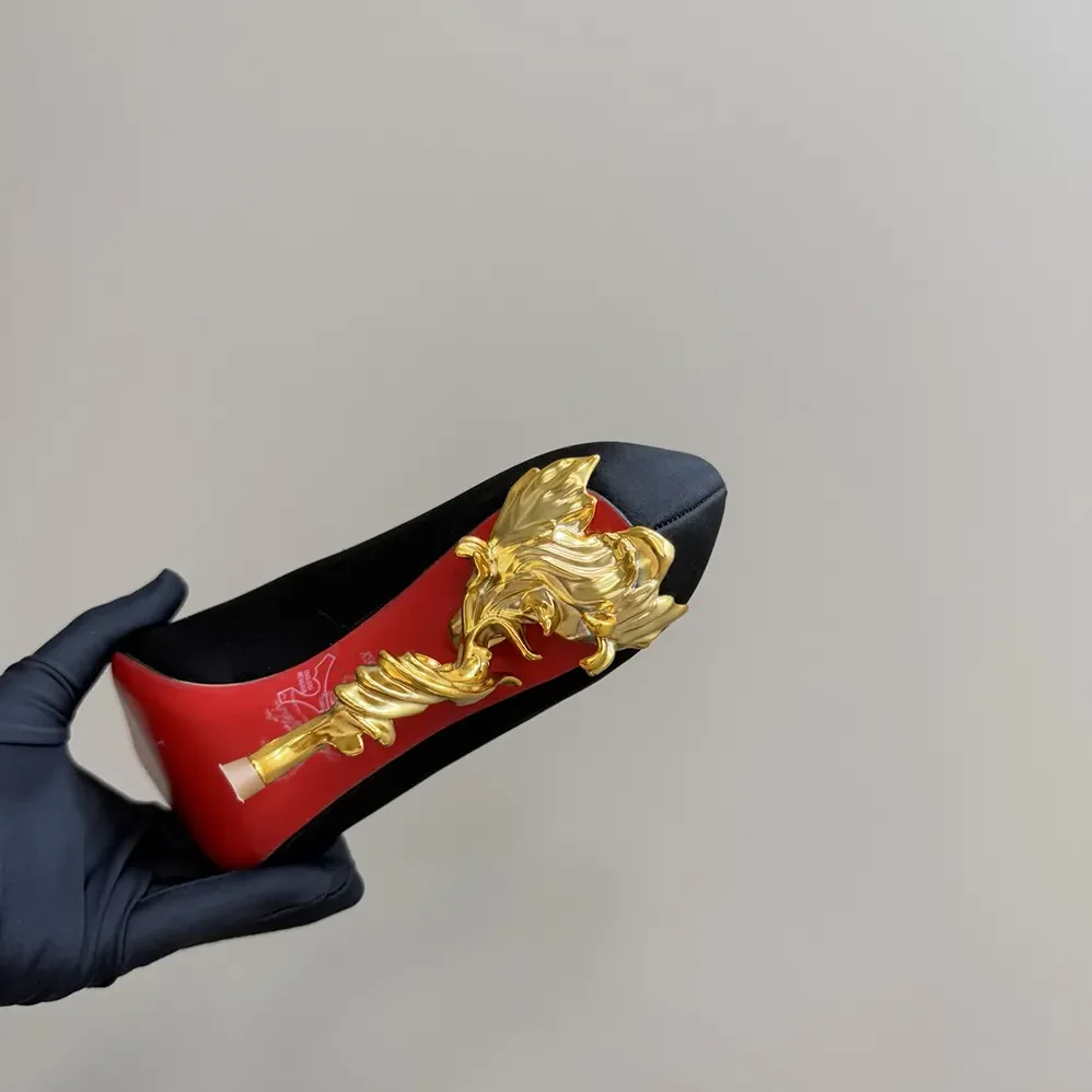 Christian Louboutin Belle Pump 100 mm Pumps Crepe Satin for Women in Black