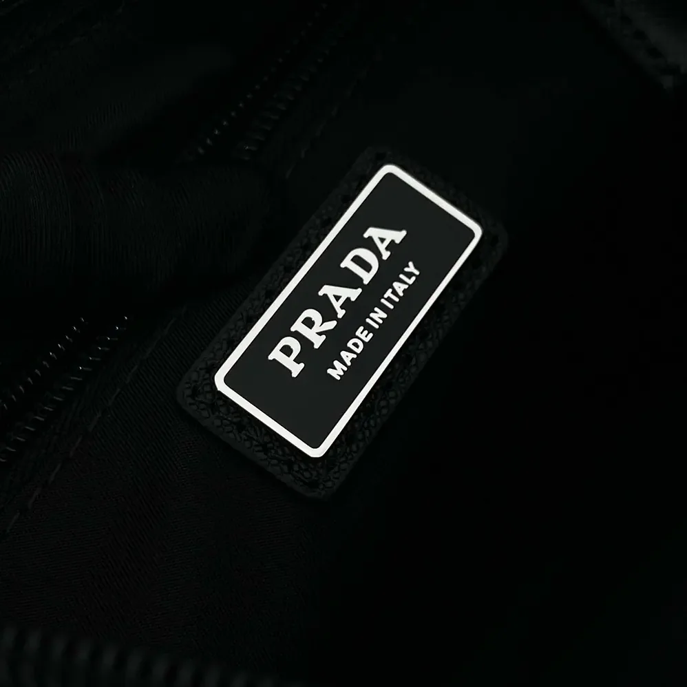 Prada Medium Re-Nylon and Saffiano Leather Shoulder Bag for Unisex Prada Medium Re-Nylon and Saffiano Leather Shoulder Bag for Unisex
