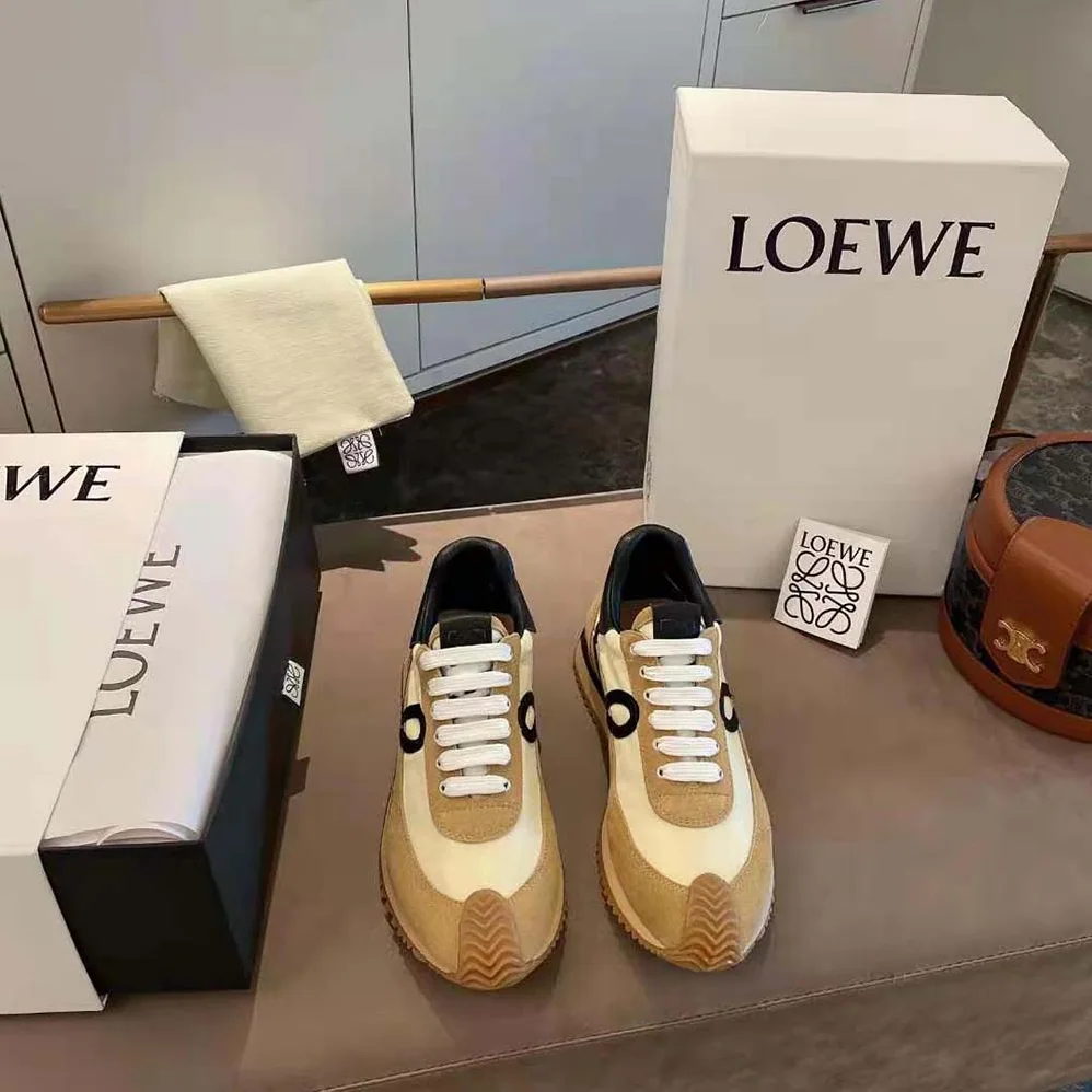 Loewe Flow Runner in Suede for Women in Brown