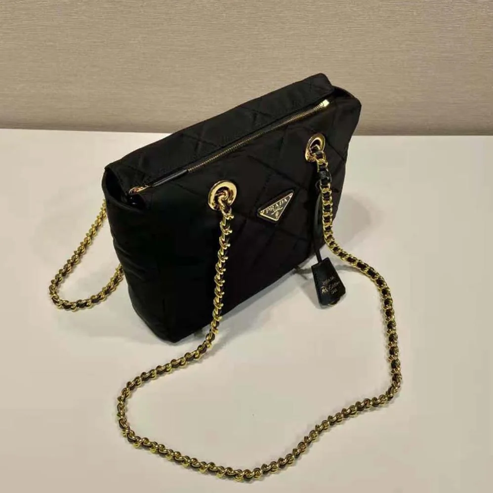 Prada Re-Edition 1995 Chaîne Re-Nylon Tote Bag for Women in Black Prada Re-Edition 1995 Chaîne Re-Nylon Tote Bag for Women in Black