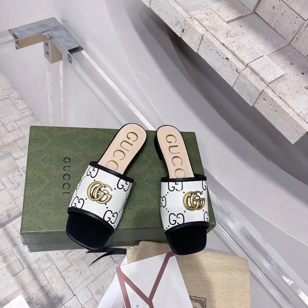 Gucci GG Raffia Effect Slide Black for Women Gucci GG Raffia Effect Slide Black for Women