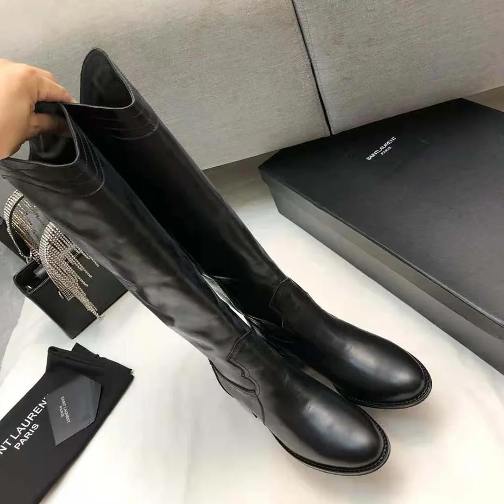 Saint Laurent YSL Kate Boots in Smooth Leather for Women in Black Saint Laurent YSL Kate Boots in Smooth Leather for Women in Black