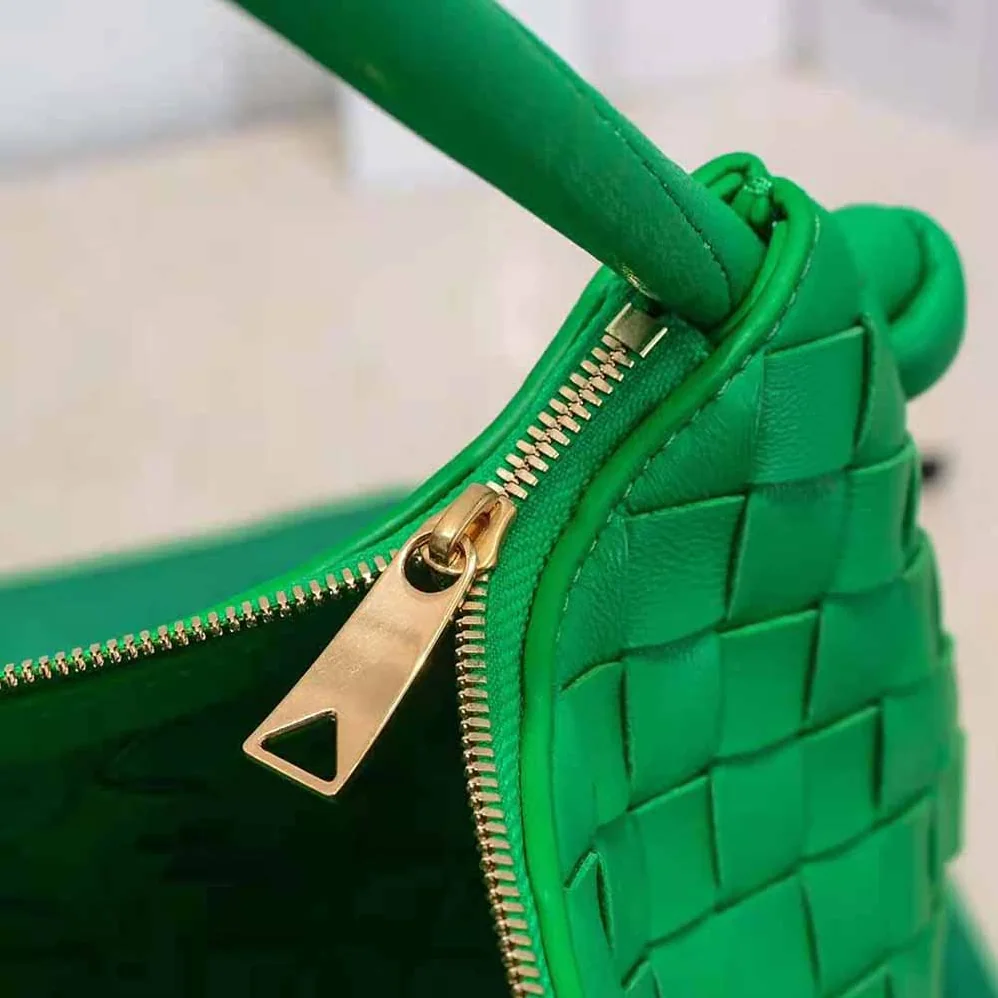 Bottega Veneta Turn Medium Intrecciato Leather Pouch with Adjustable Strap for Women in Green