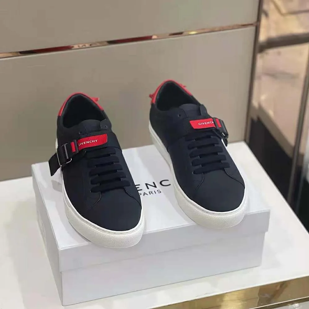 Givenchy Sneakers in Leather with Strap for Men in Black