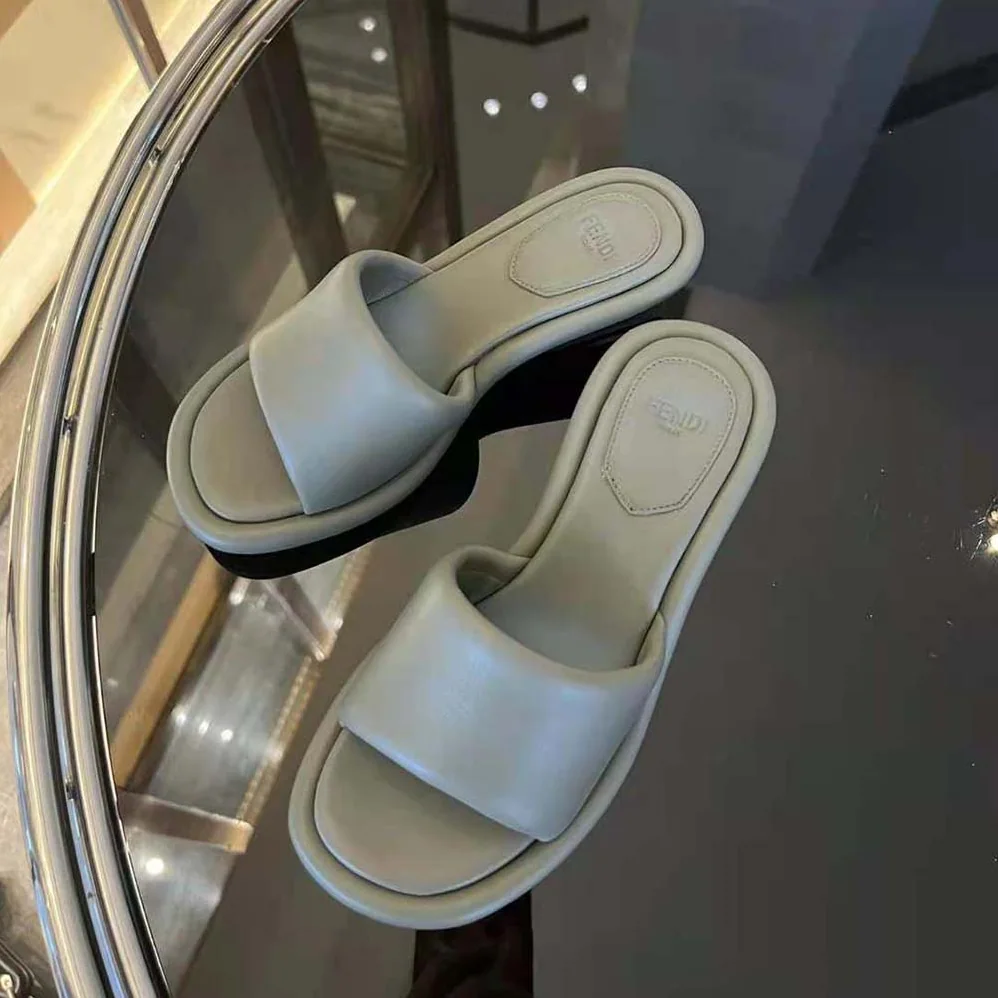 Fendi Baguette Green Nappa Leather Slides for Women Fendi Baguette Green Nappa Leather Slides for Women