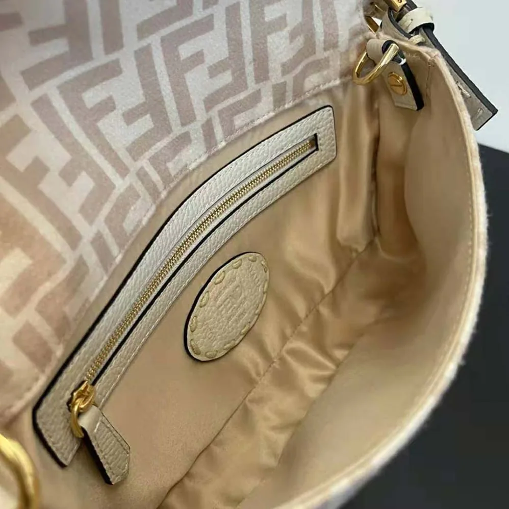 Fendi Medium Baguette 1997 Beige FF Wool Bag for Women Fendi Medium Baguette 1997 Beige FF Wool Bag for Women