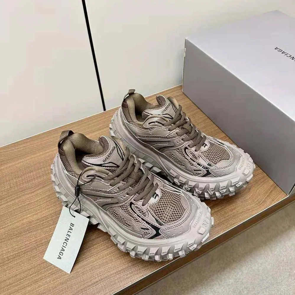 Balenciaga Bouncer Sneaker in Beige Mesh and Nylon for Unisex Balenciaga Bouncer Sneaker in Beige Mesh and Nylon for Unisex