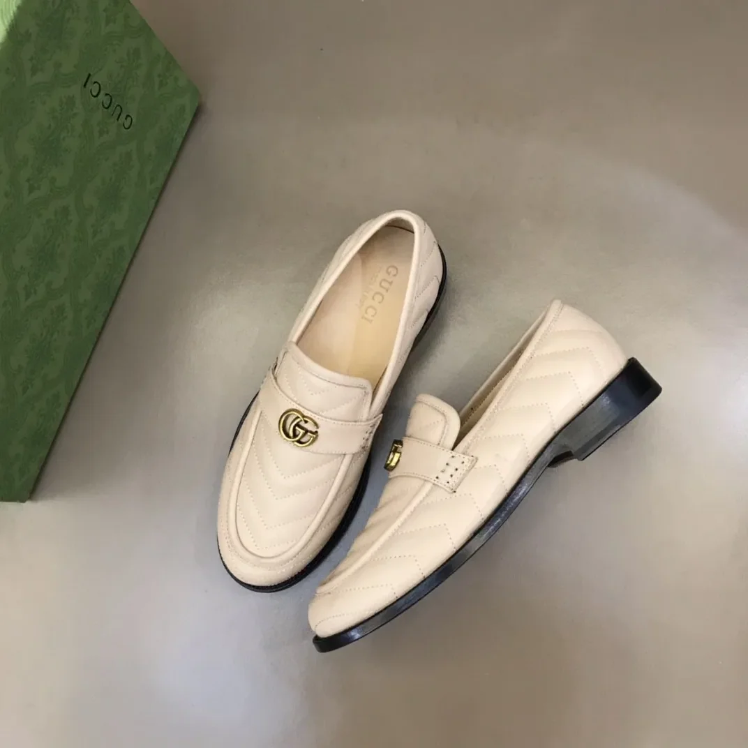 Gucci Loafer With Interlocking G Beige Gucci Loafer With Interlocking G Beige