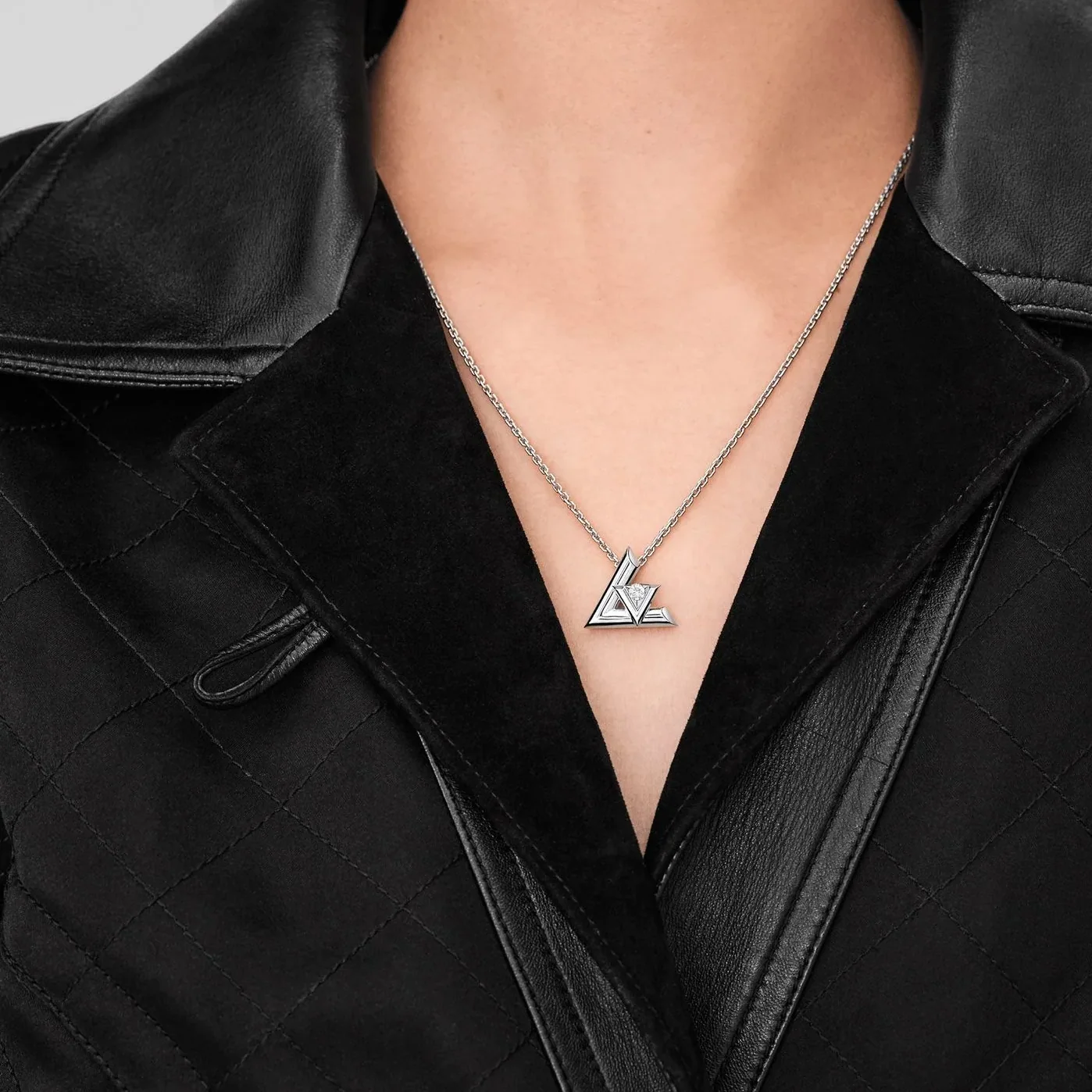 Louis Vuitton Volt One Large Pendant Louis Vuitton Volt One Large Pendant