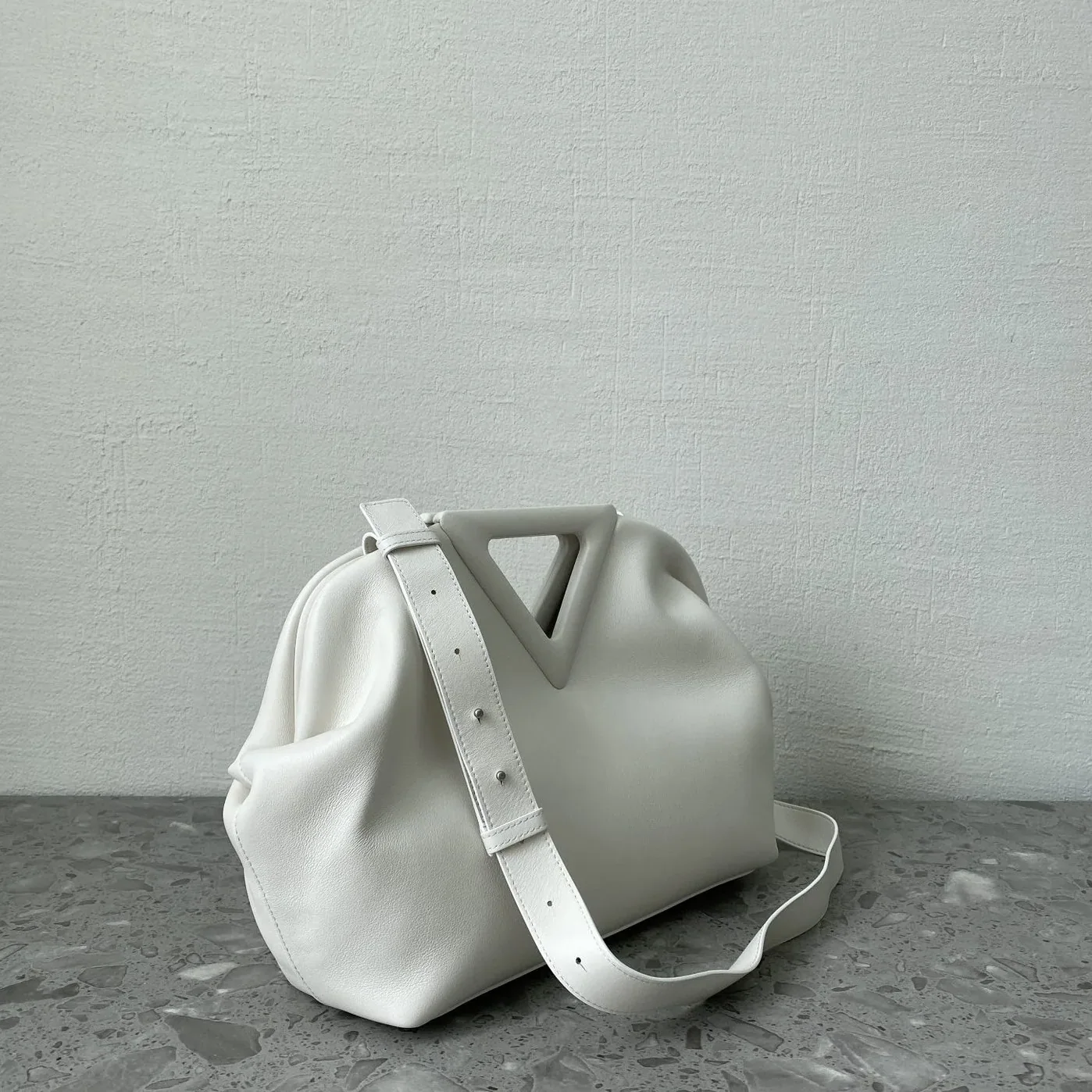Bottega Veneta Point Chalk Bottega Veneta Point Chalk