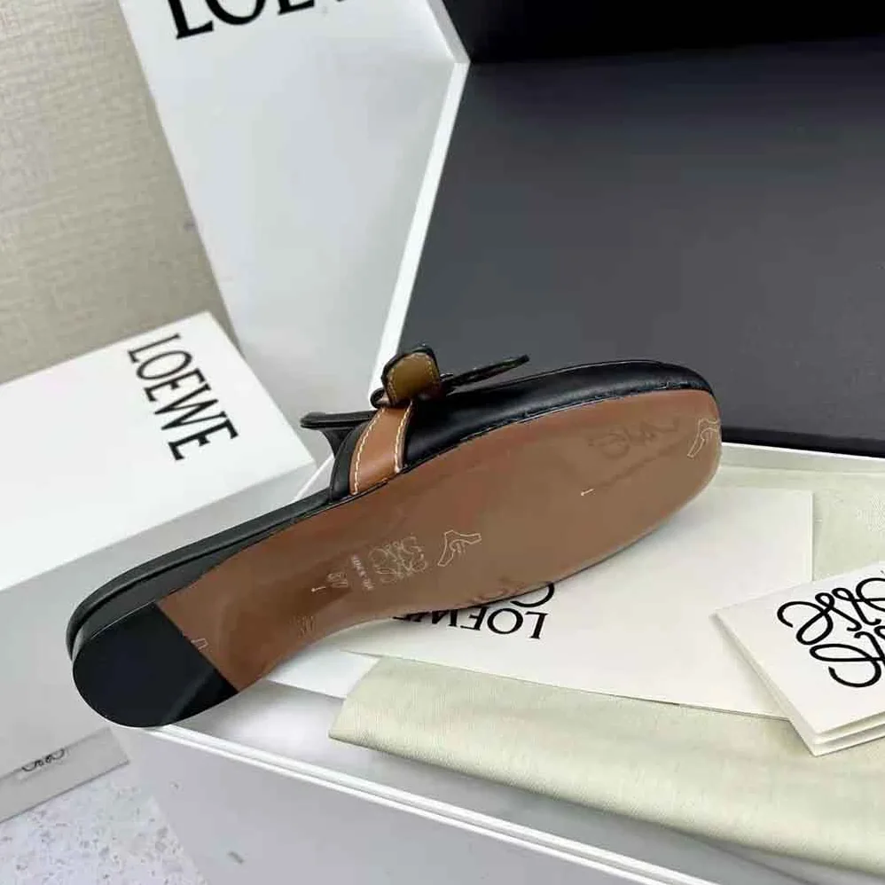 Loewe Gate Flat Mule in Calfskin for Women in Tan Loewe Gate Flat Mule in Calfskin for Women in Tan