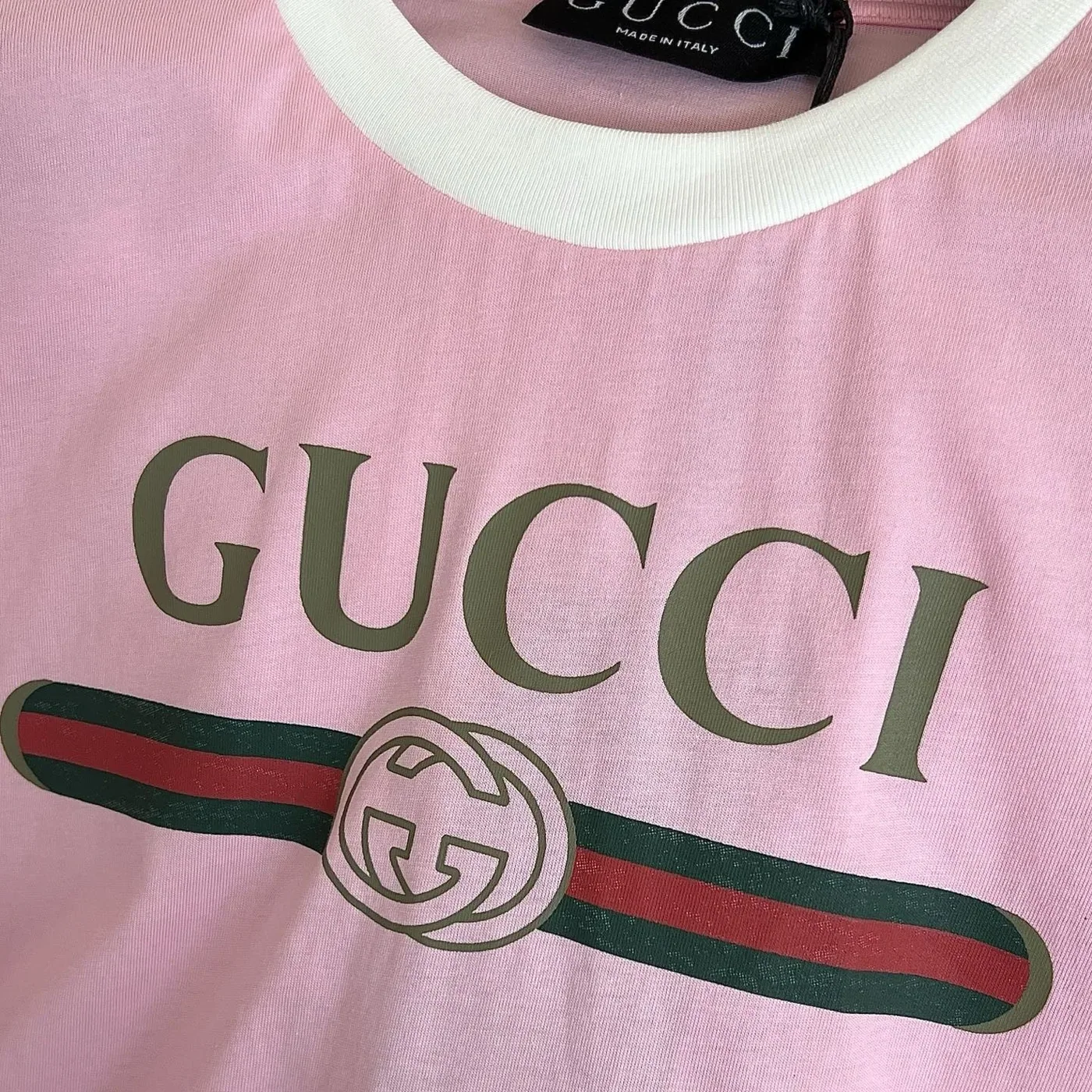 Gucci Print T in Shirt Pink Gucci Print T in Shirt Pink