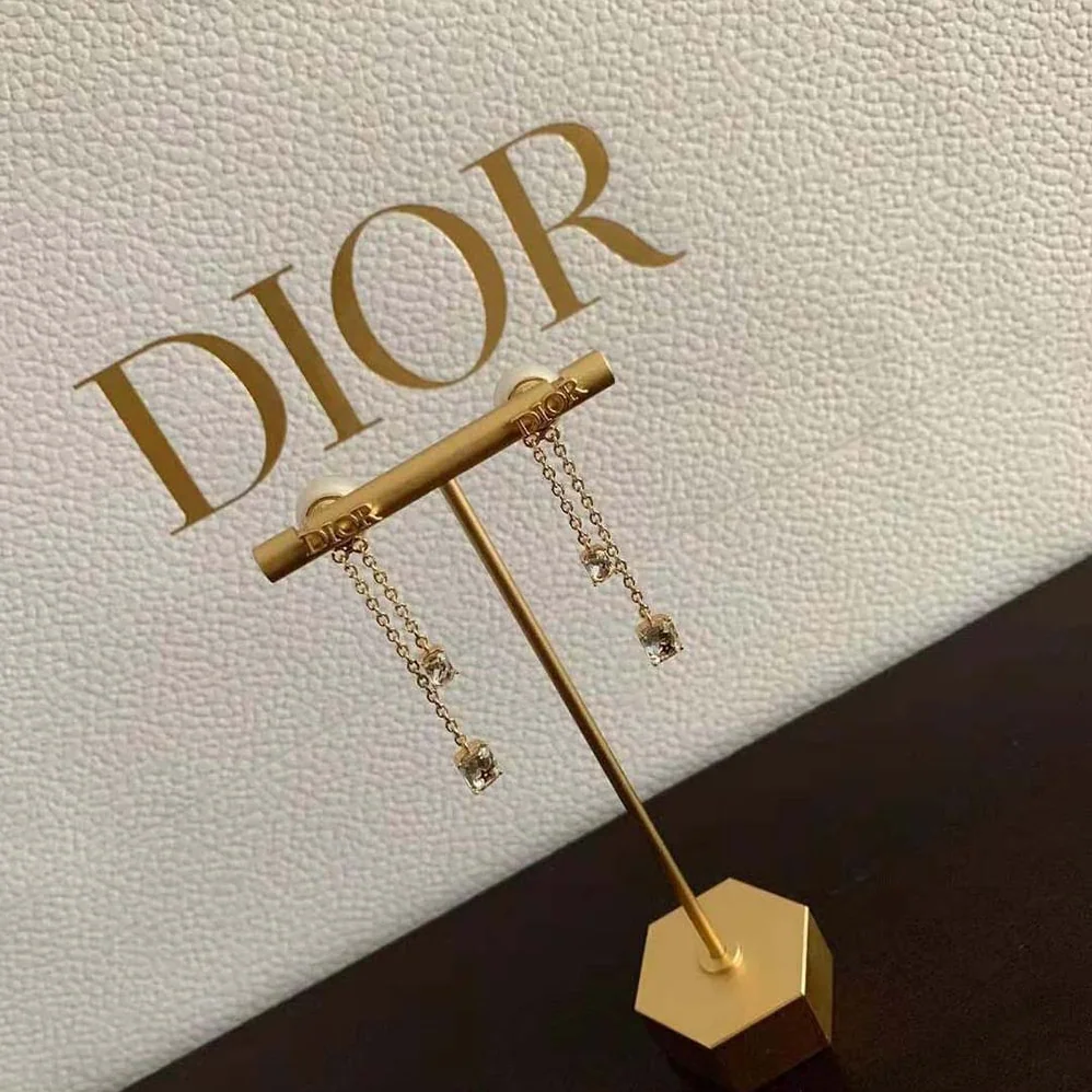 Dior Dior Tribales Earrings White Resin Pearls and White Crystals for Women Dior Dior Tribales Earrings White Resin Pearls and White Crystals for Women