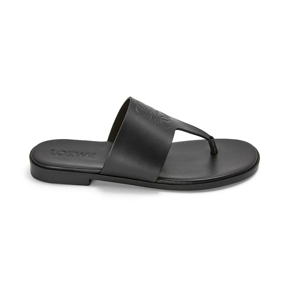 Loewe Anagram Flip Flop in Calfskin for Women in Black Loewe Anagram Flip Flop in Calfskin for Women in Black