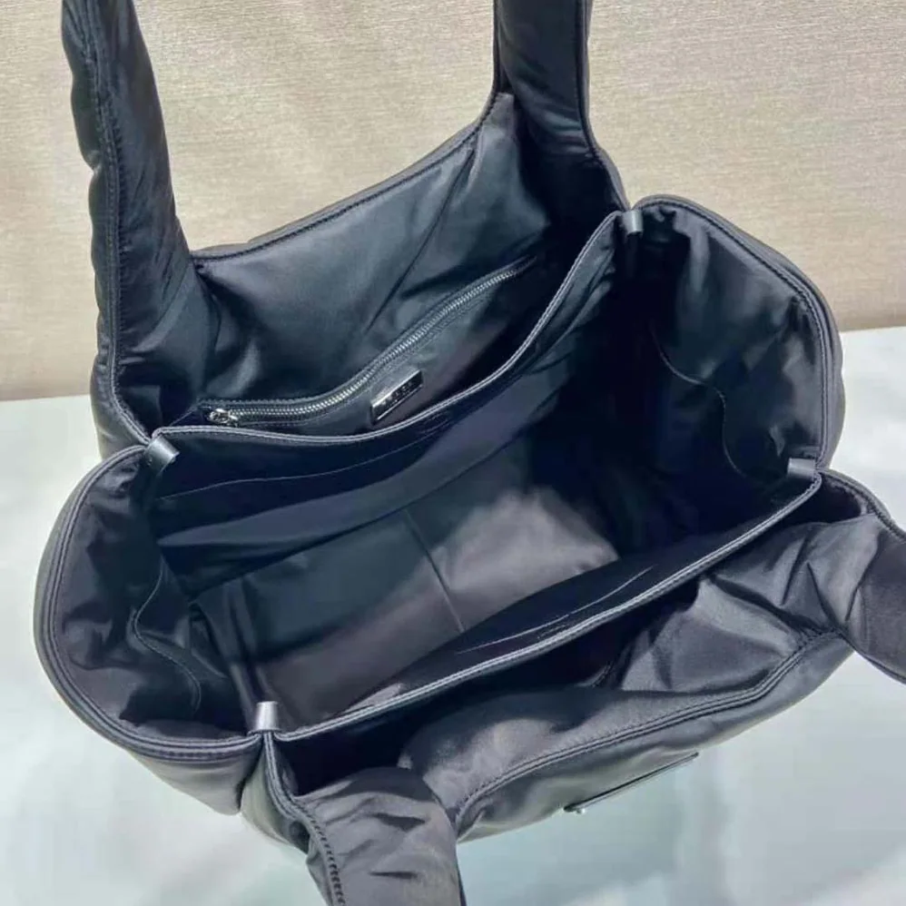 Prada Large Padded Re-Nylon Tote Bag for Women in Black Prada Large Padded Re-Nylon Tote Bag for Women in Black